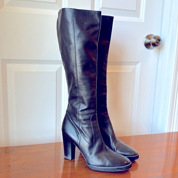EUC Michael Kors Black Leather Heeled Boots. - Picture 1 of 7